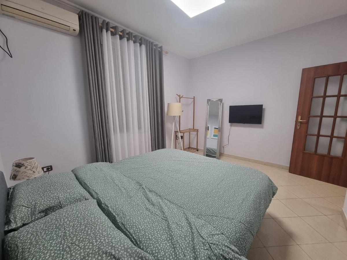 Glamorous Apartment In Tiranë Eksteriør bilde
