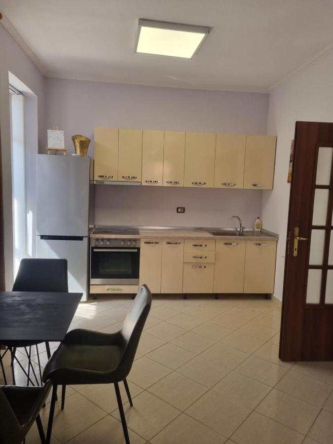 Glamorous Apartment In Tiranë Eksteriør bilde